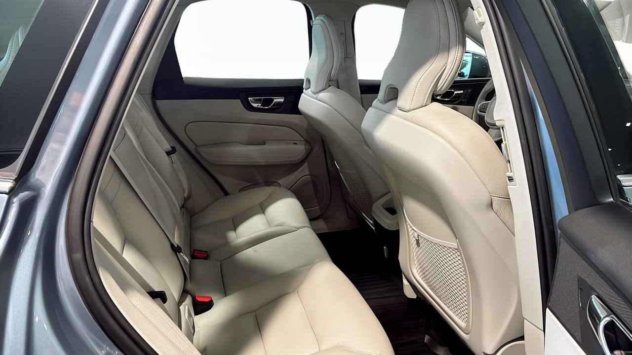 Volvo XC60 T5 Momentum 2019, photo 5/9