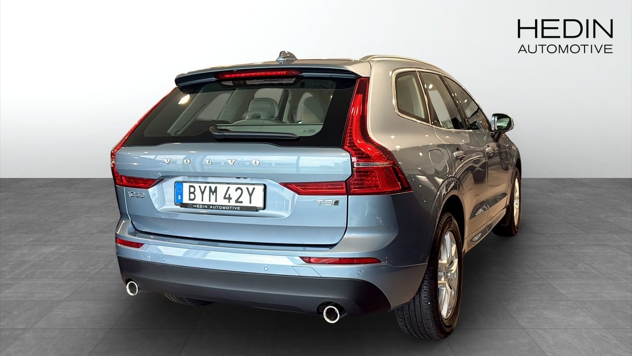 Volvo XC60 T5 Momentum 2019, photo 2/9