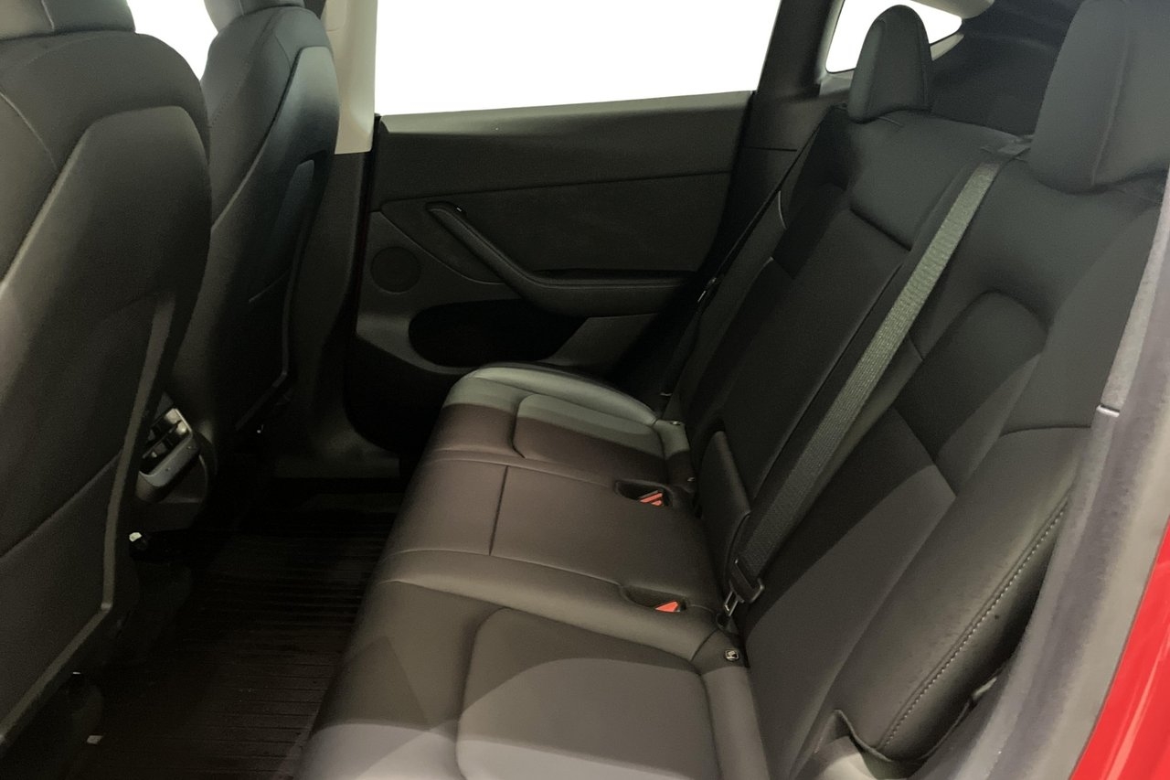 Tesla Model Y 2021, bild 9/10