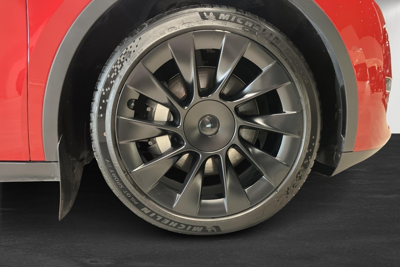 Tesla Model Y 2021, kuva 5/10