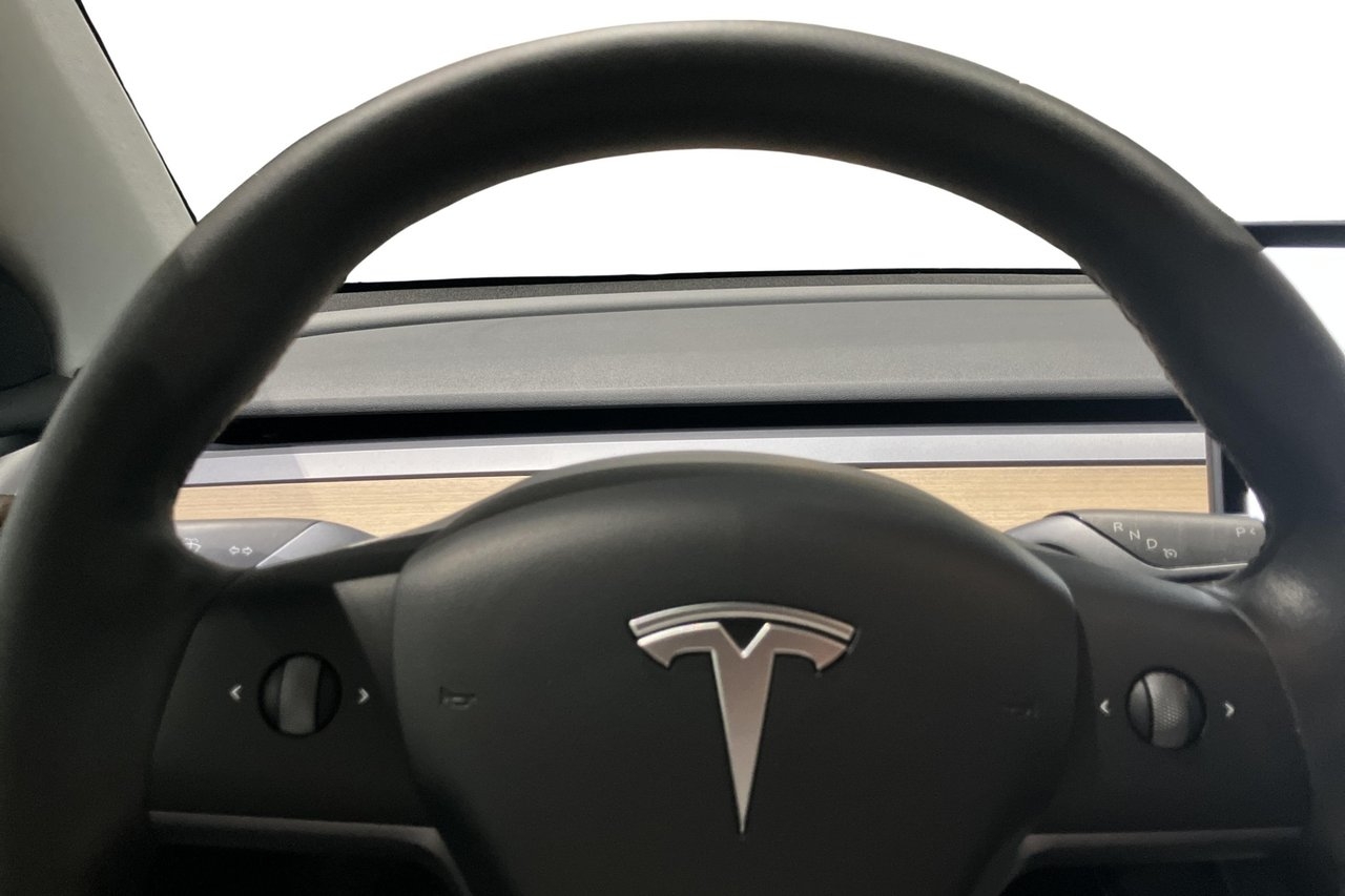 Tesla Model Y 2021, kuva 7/10