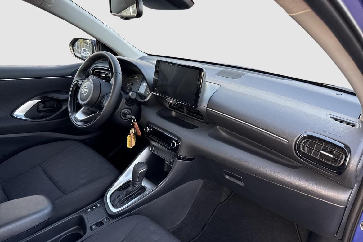 Toyota Yaris 1.5 Hybrid 116 Life 2025, bild 6/10