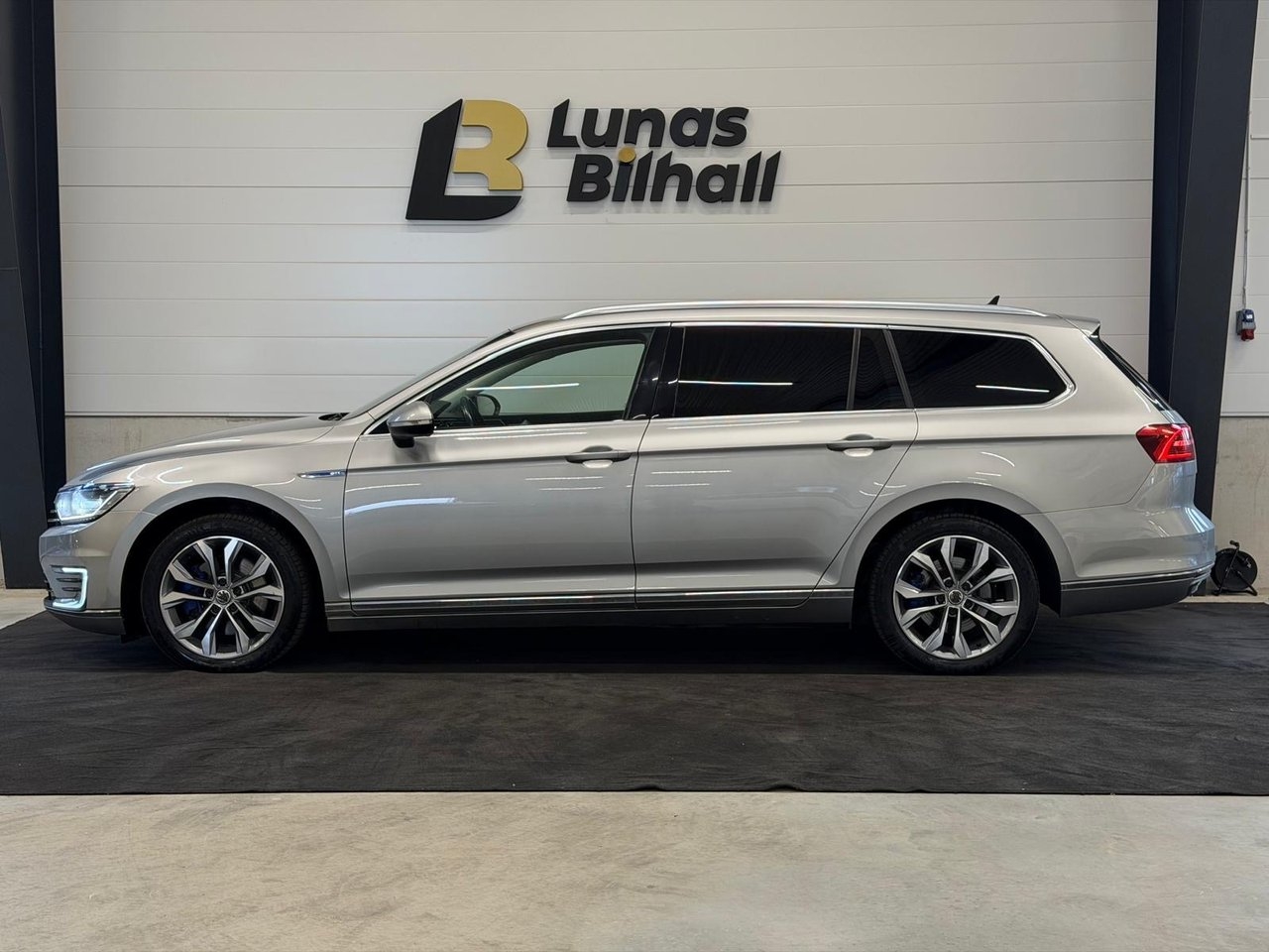 Volkswagen Passat GTE 2017, bild 3/10