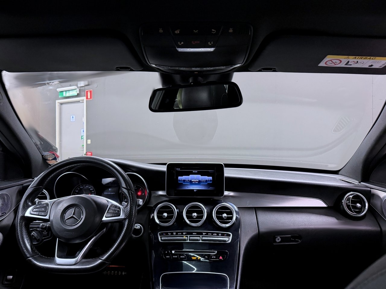 Mercedes-Benz C 220 d AMG 2018, bild 2/10