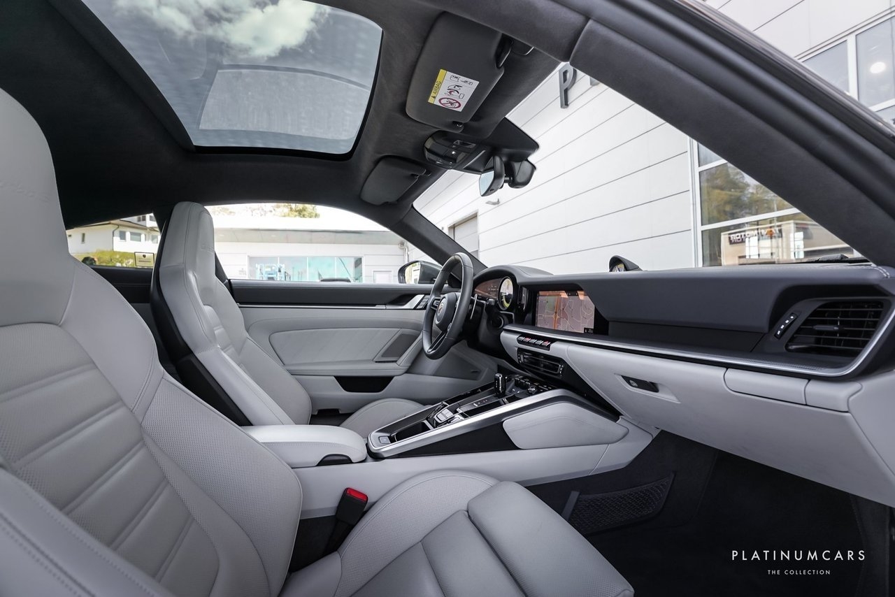 Porsche 911 Turbo S 2021, photo 6/10