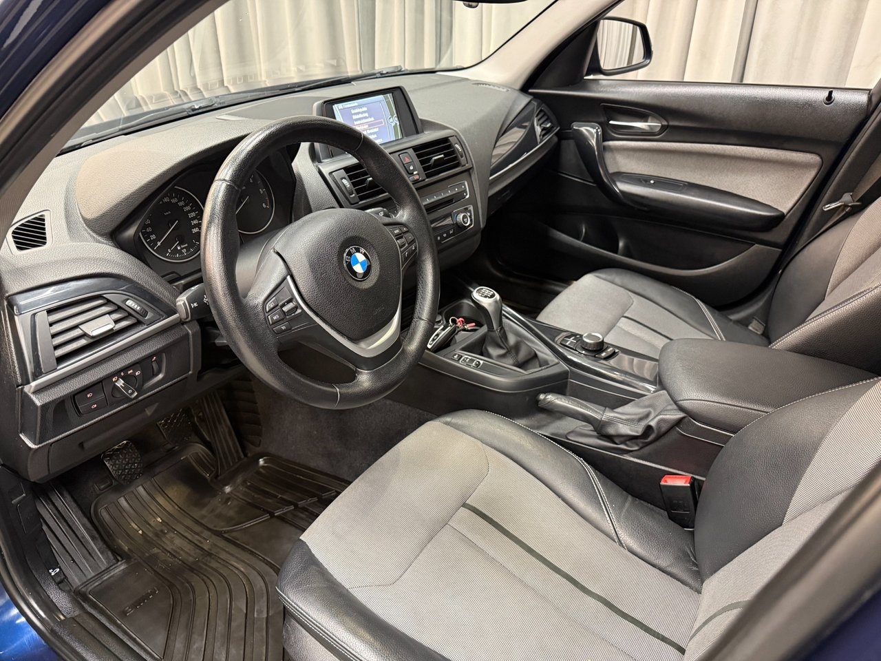 BMW 118d Urban Line 2013, bild 5/10