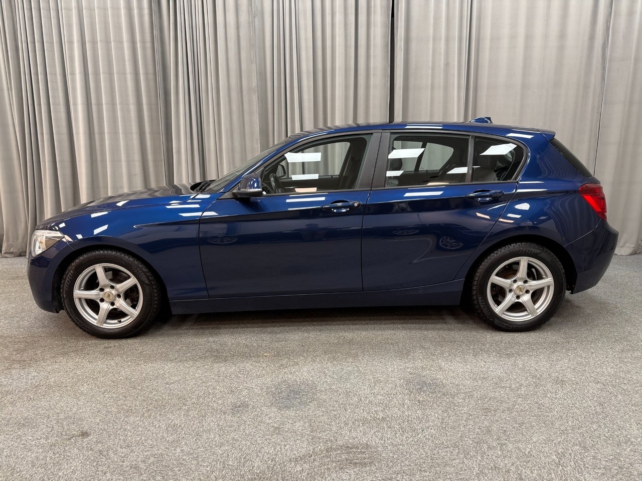 BMW 118d Urban Line 2013, bild 2/10