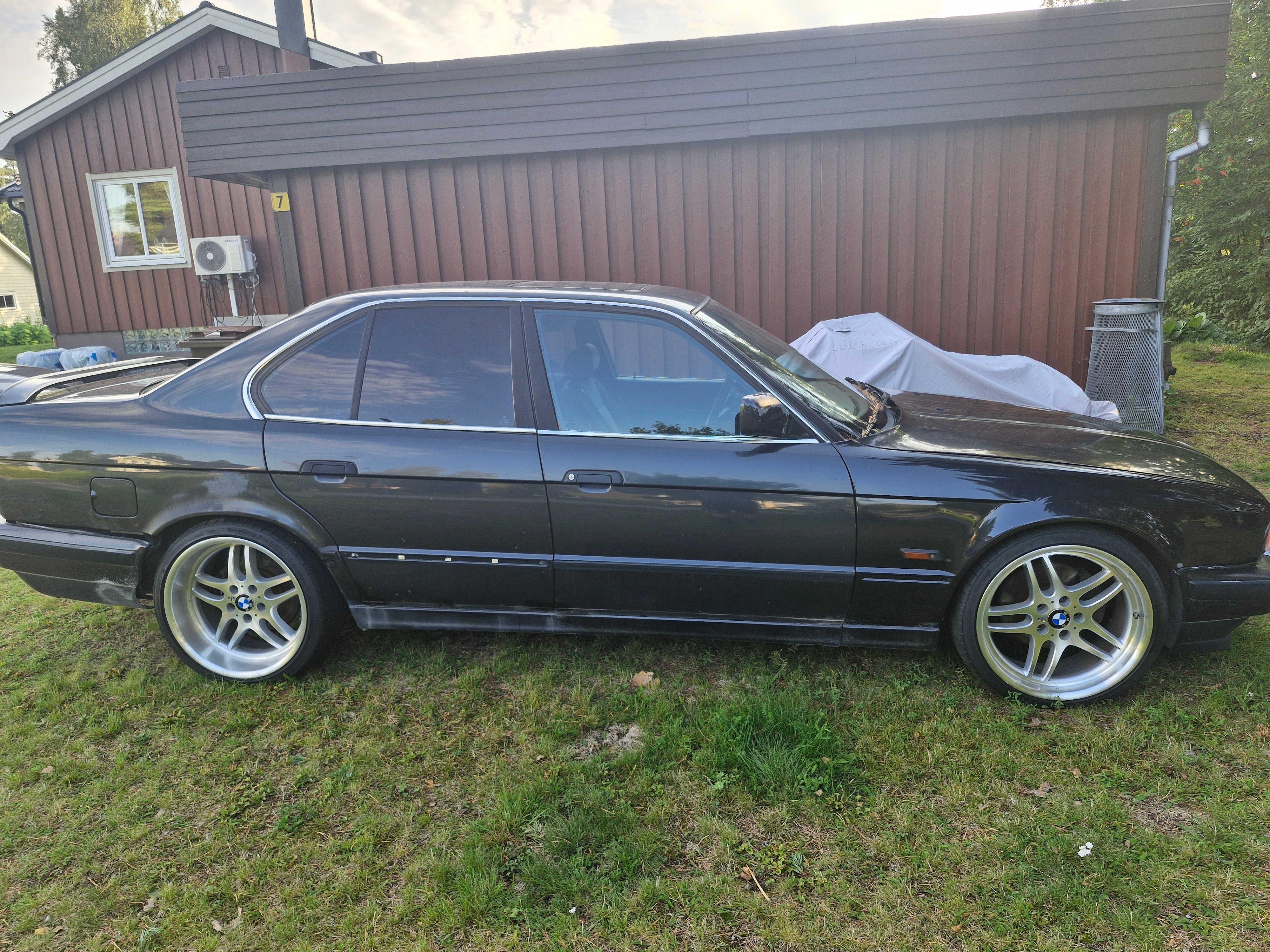BMW 525i 1992, photo 3/9