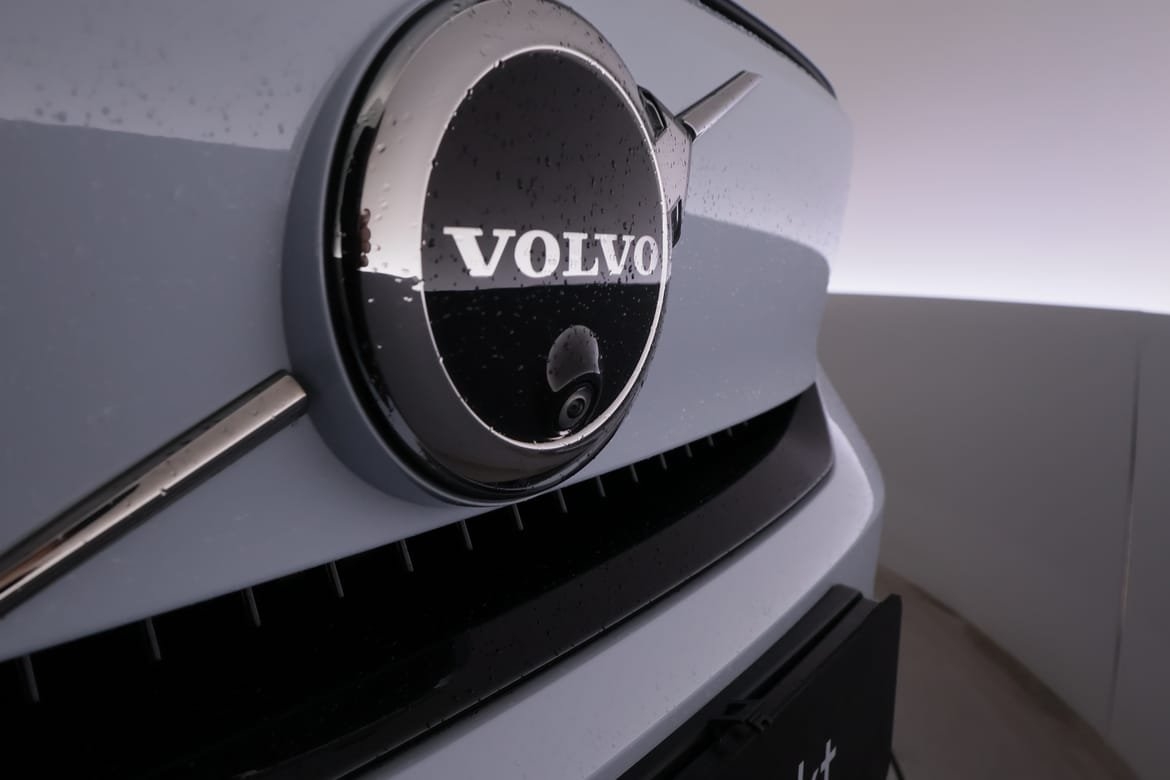 Volvo EX40 Extended Range Core 2025, photo 10/10