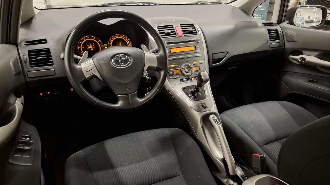 Toyota Auris 1.6 2008, kuva 2/10