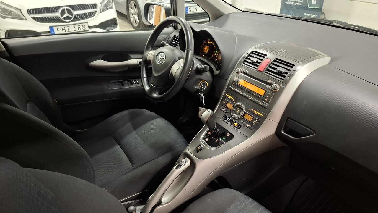 Toyota Auris 1.6 2008, kuva 10/10