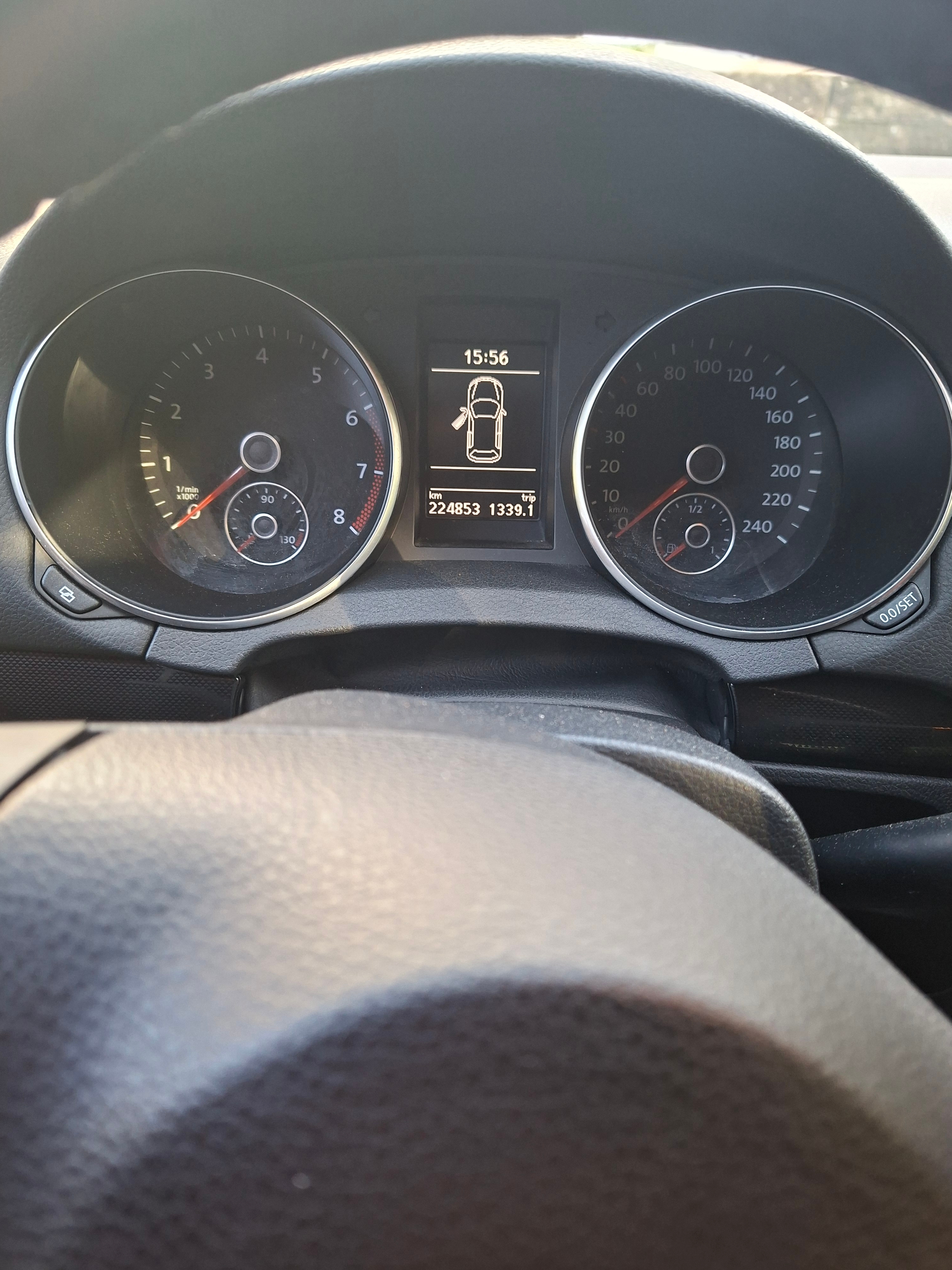 Volkswagen Golf 1.6 2010, kuva 6/7