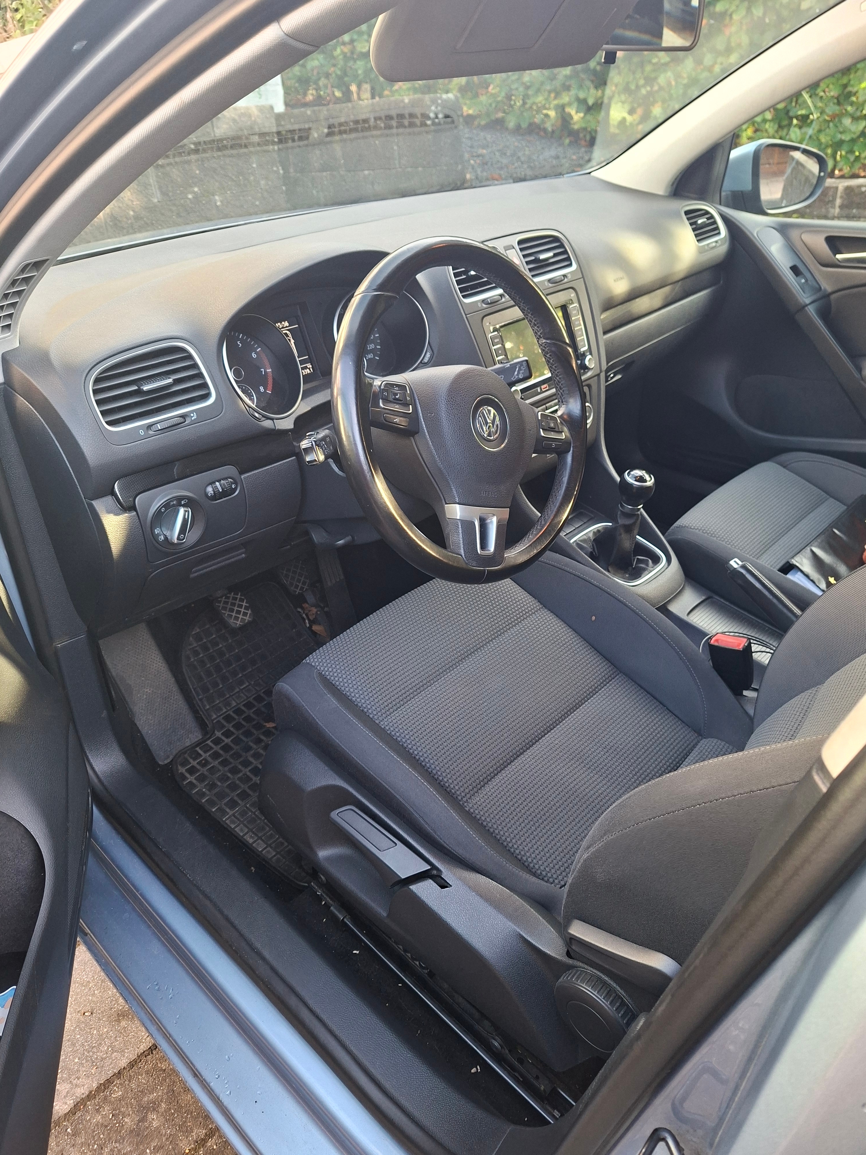 Volkswagen Golf 1.6 2010, kuva 5/7