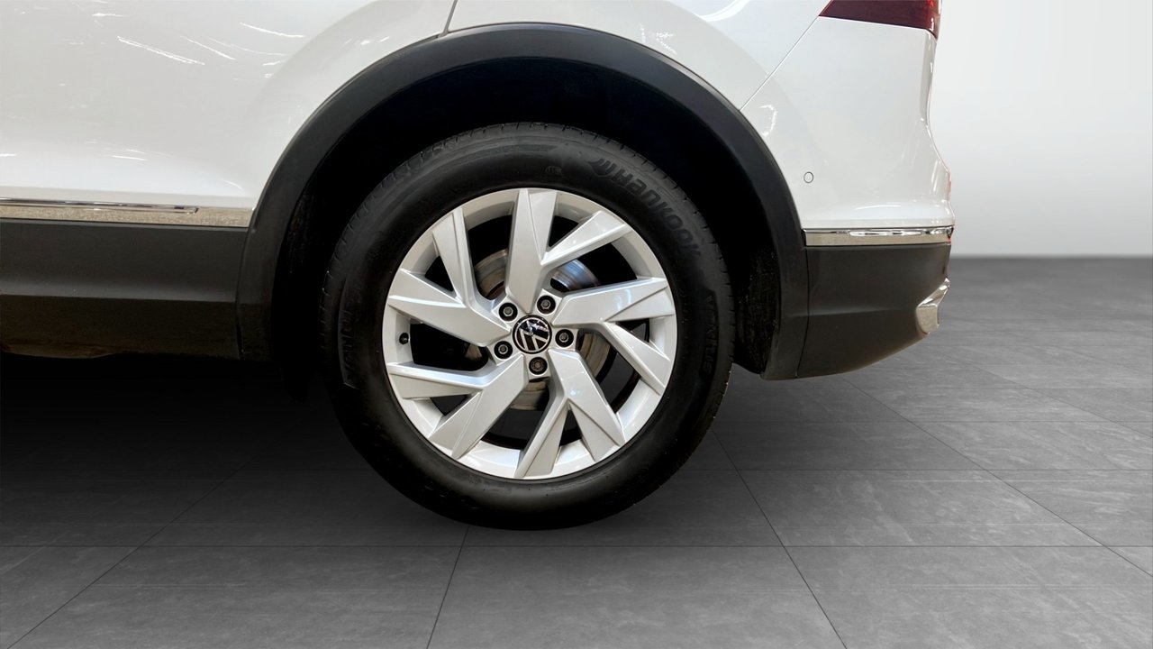 Volkswagen Tiguan 2.0 TSI 2024, bild 6/15
