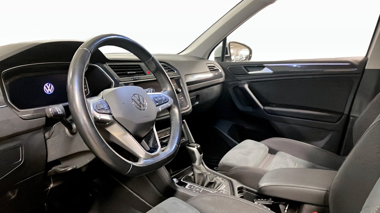 Volkswagen Tiguan 2.0 TSI 2024, bild 7/15