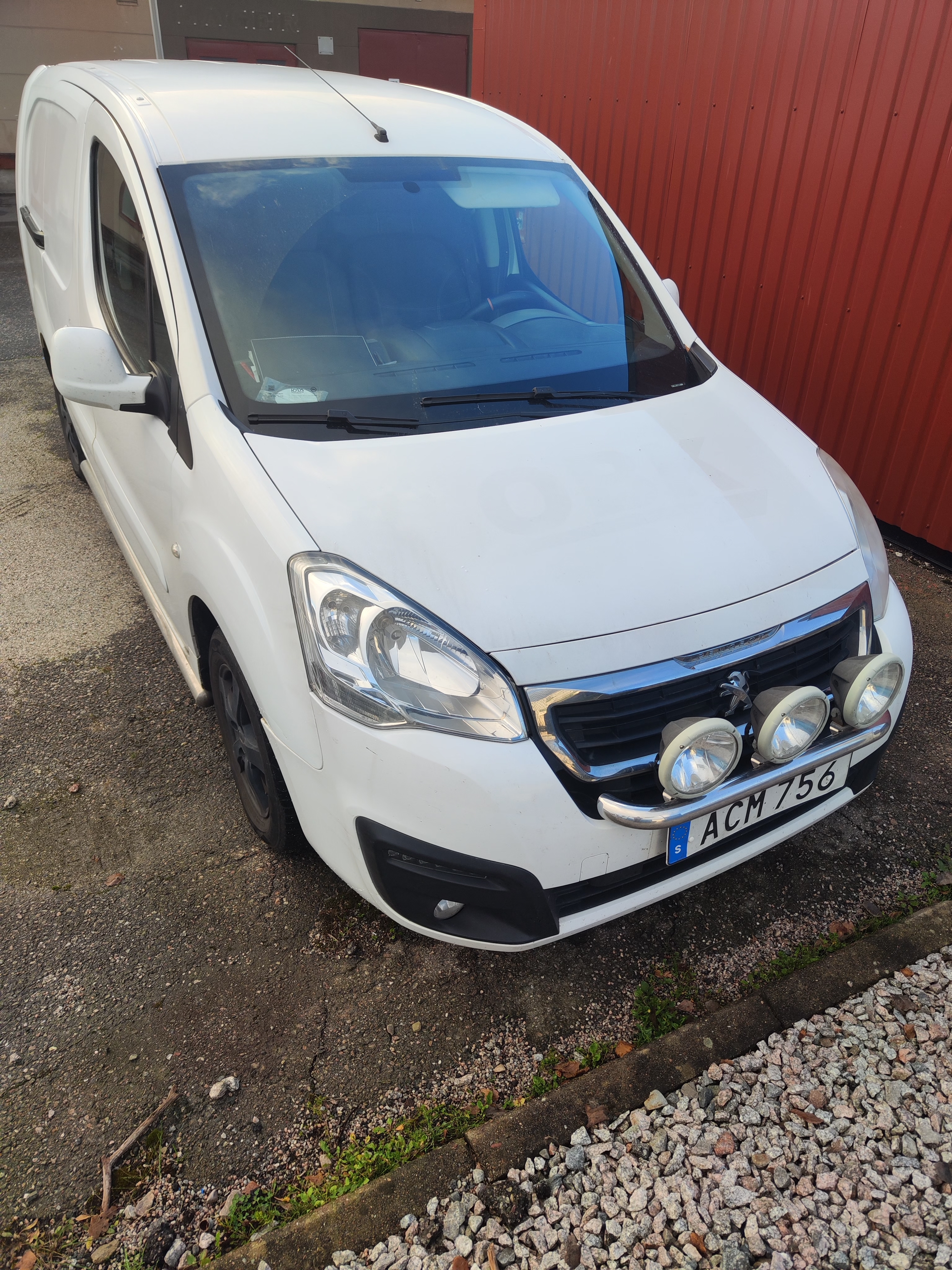Peugeot Partner BlueHDi 100 2016, bild 2/4