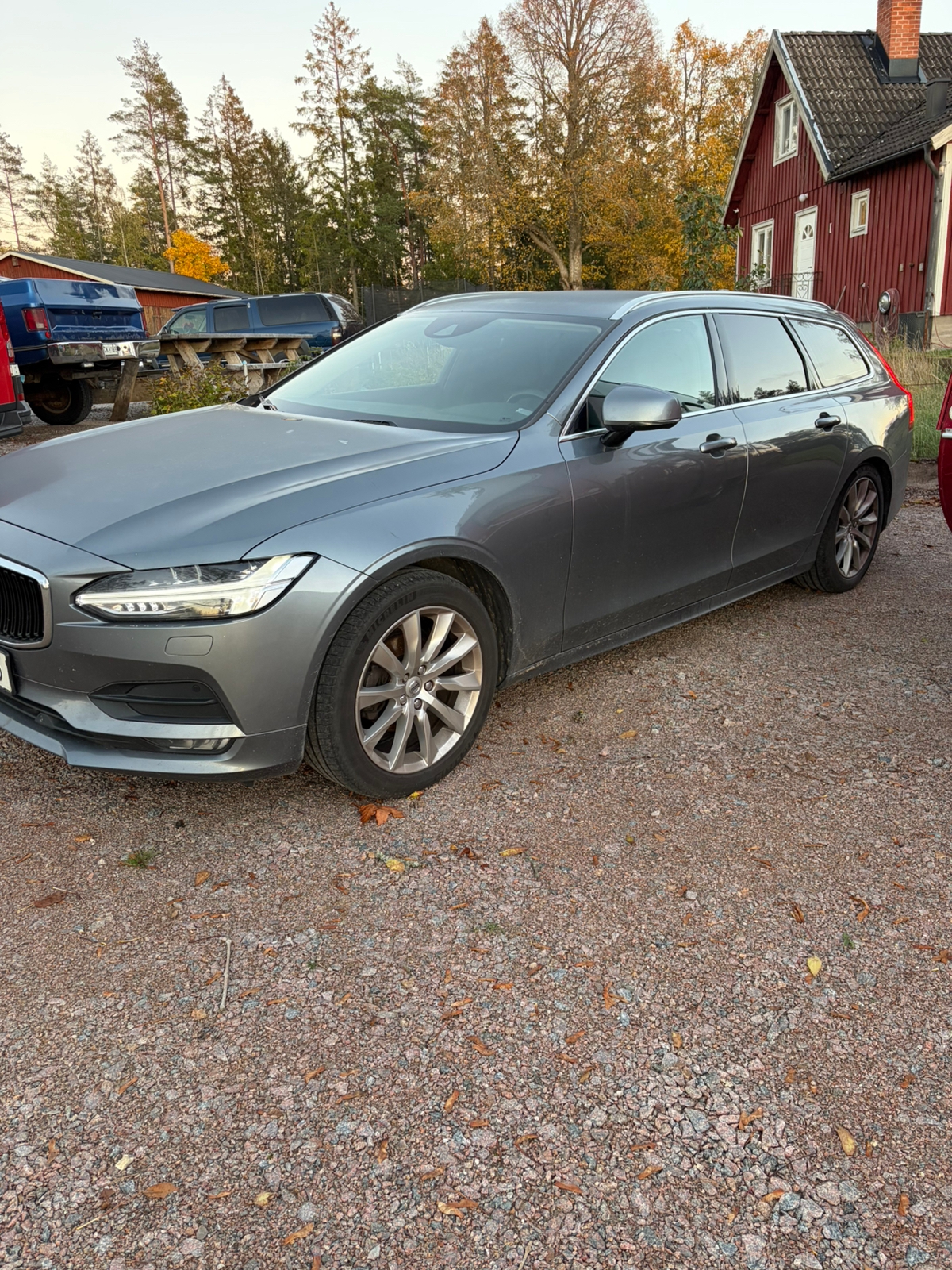Volvo V90 D4 2019, bild 2/8