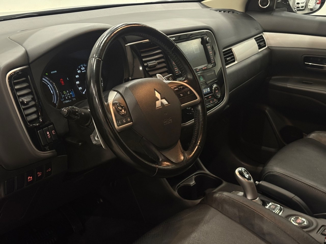 Mitsubishi Outlander Business 2015, bild 9/10