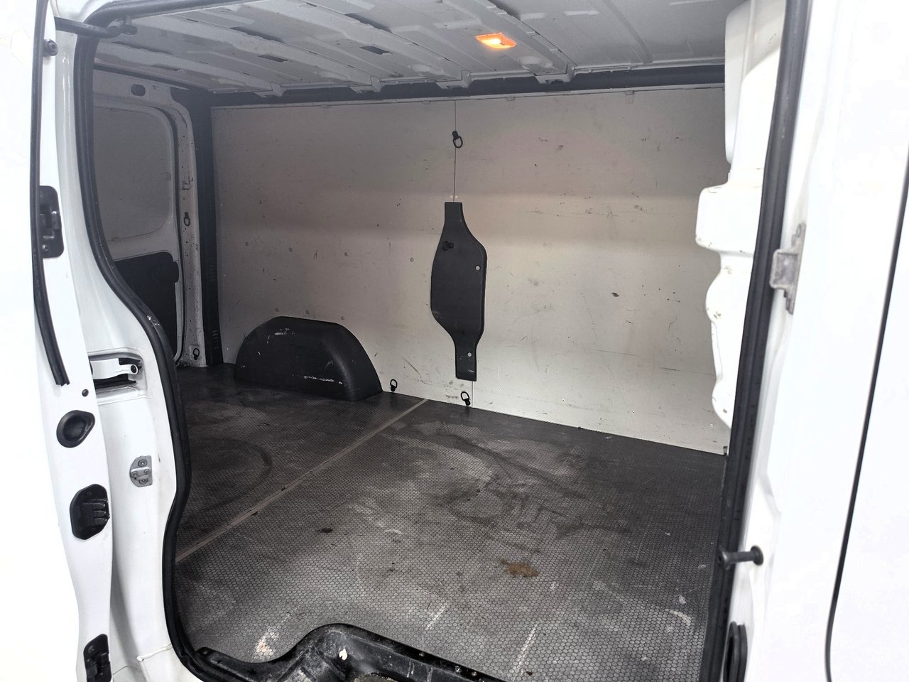 Nissan NV300 dCi 125 2017, bild 7/10