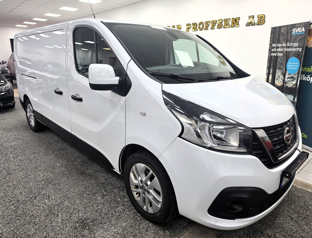Nissan NV300
