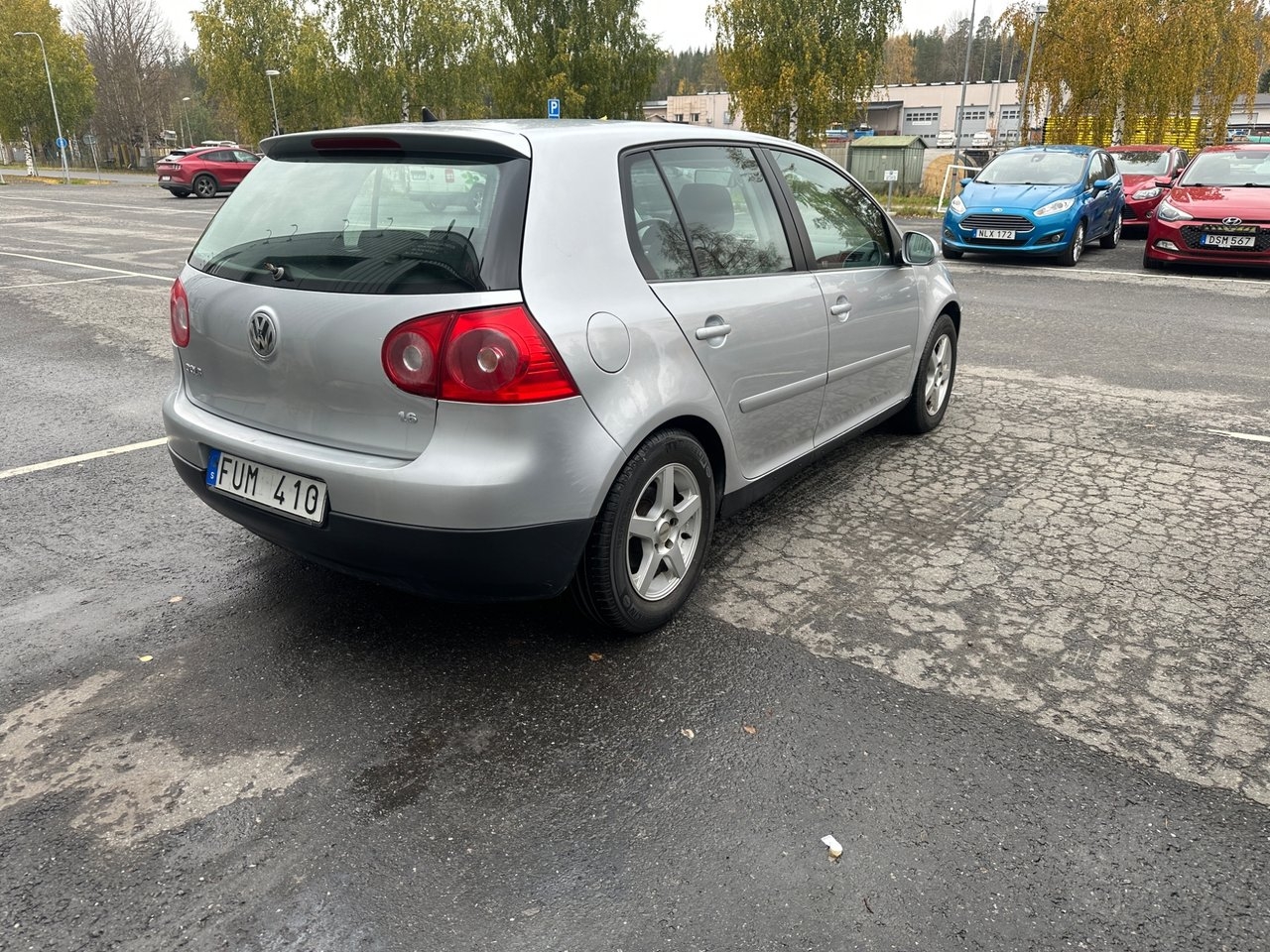 Volkswagen Golf 1.6 Trendline 2008, kuva 4/10