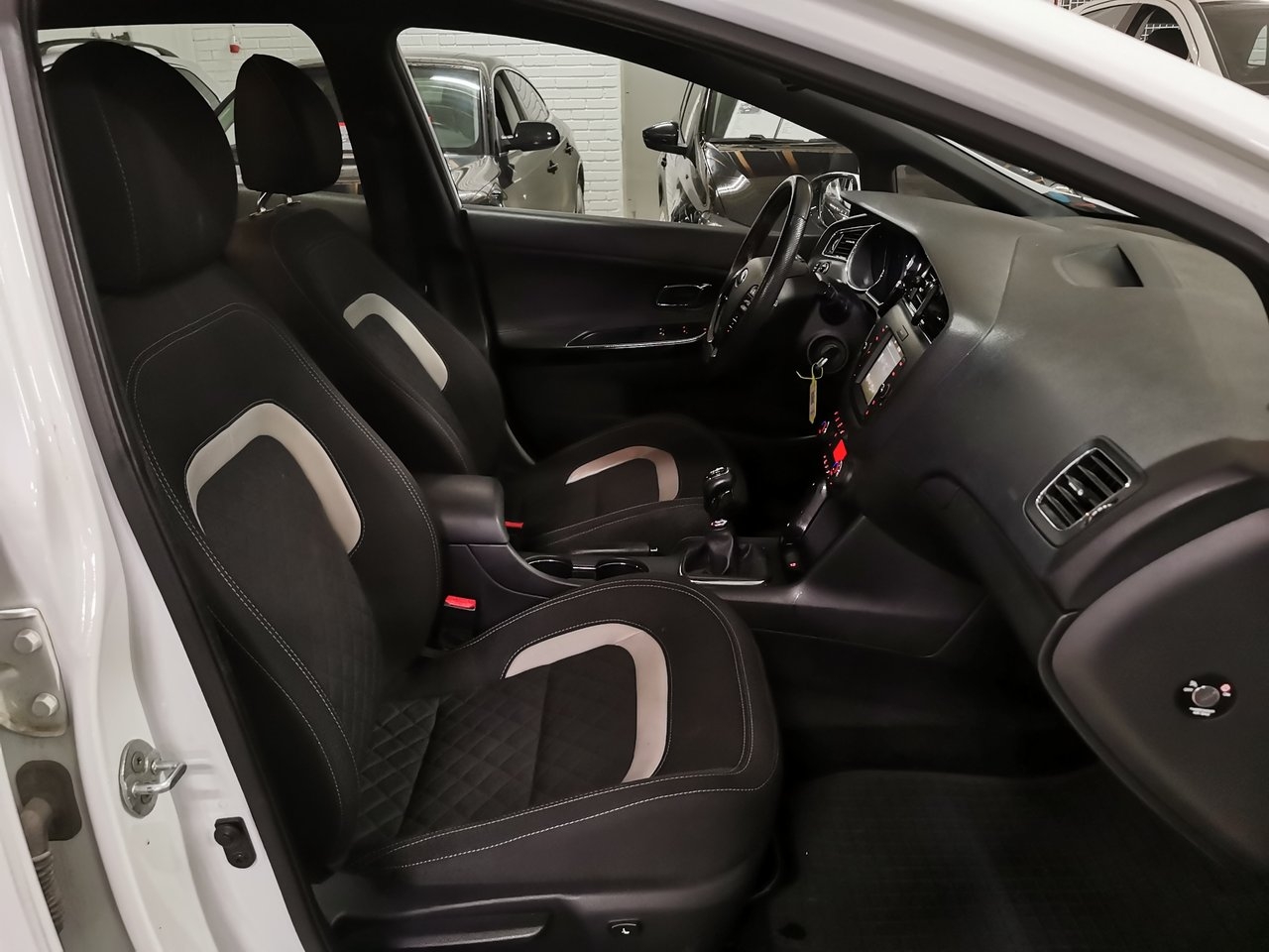 Kia Ceed 1.6 CRDi 136 GT Line 2016, bild 10/10