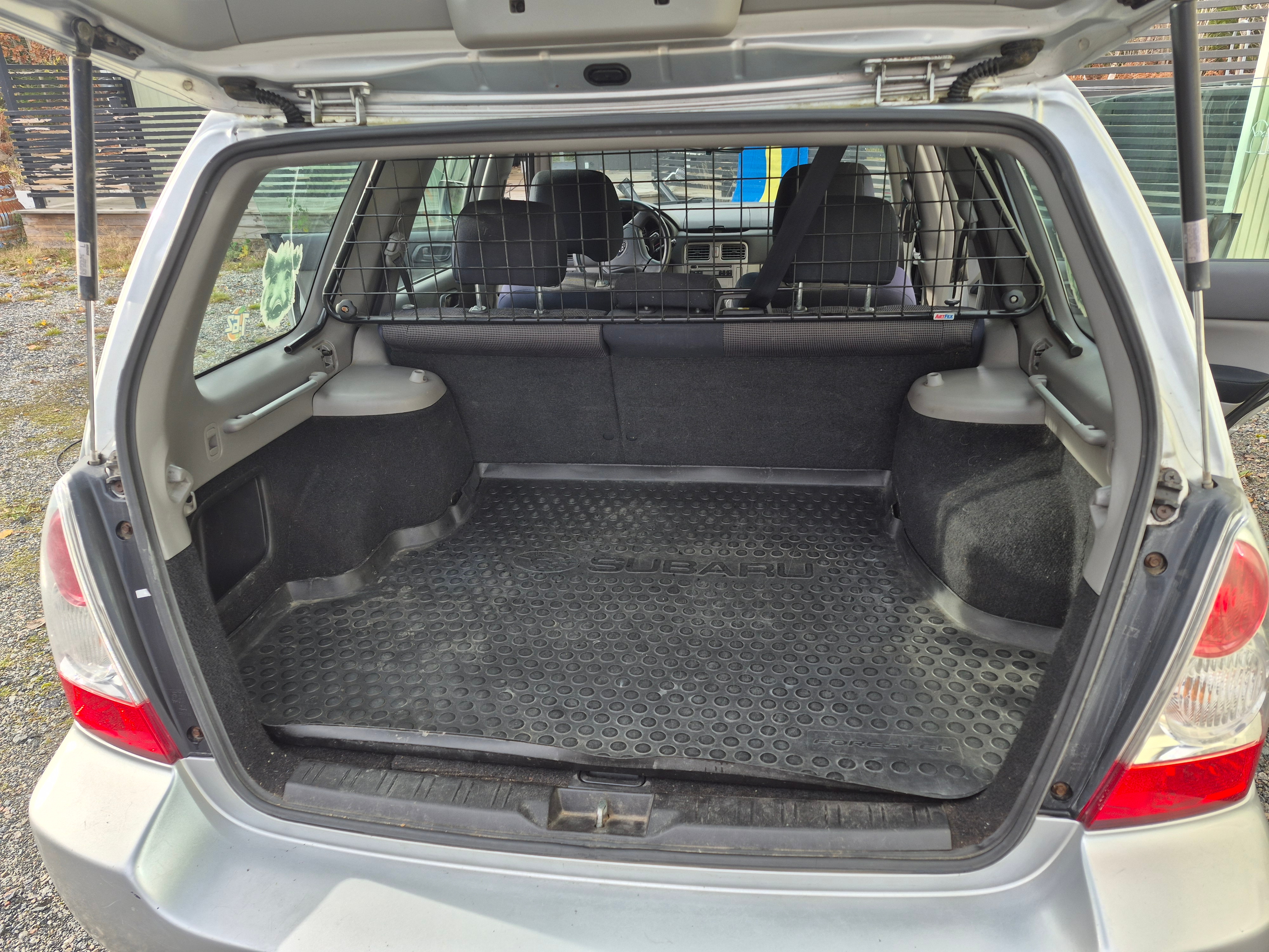 Subaru Forester 2.0X 2006, kuva 10/10