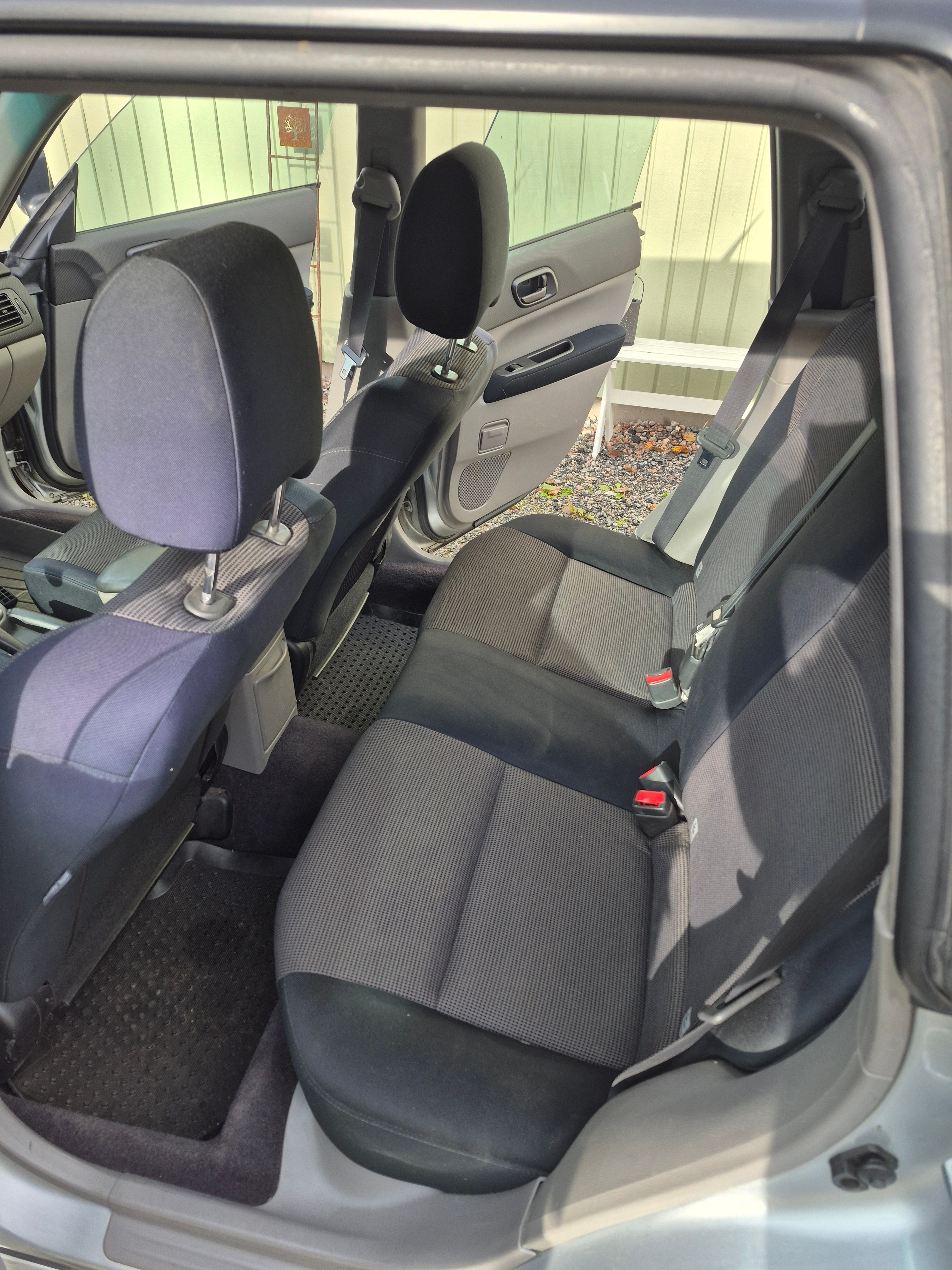 Subaru Forester 2.0X 2006, kuva 9/10