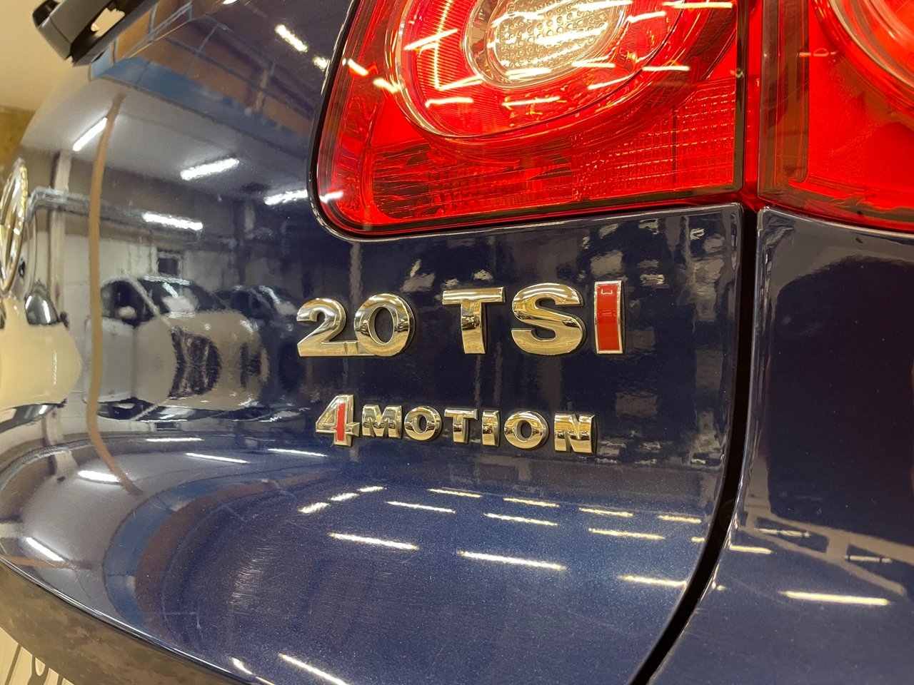 Volkswagen Tiguan 2.0 TSI 2010, bild 7/10