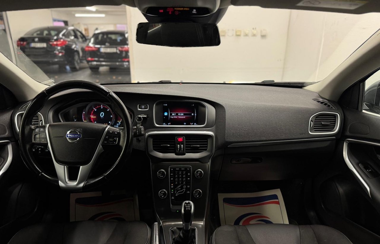 Volvo V40 D2 Momentum 2015, bild 5/10