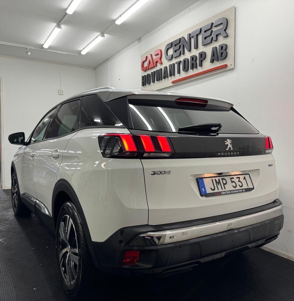 Peugeot 3008 1.2 PureTech 130 Allure 2017, photo 3/10