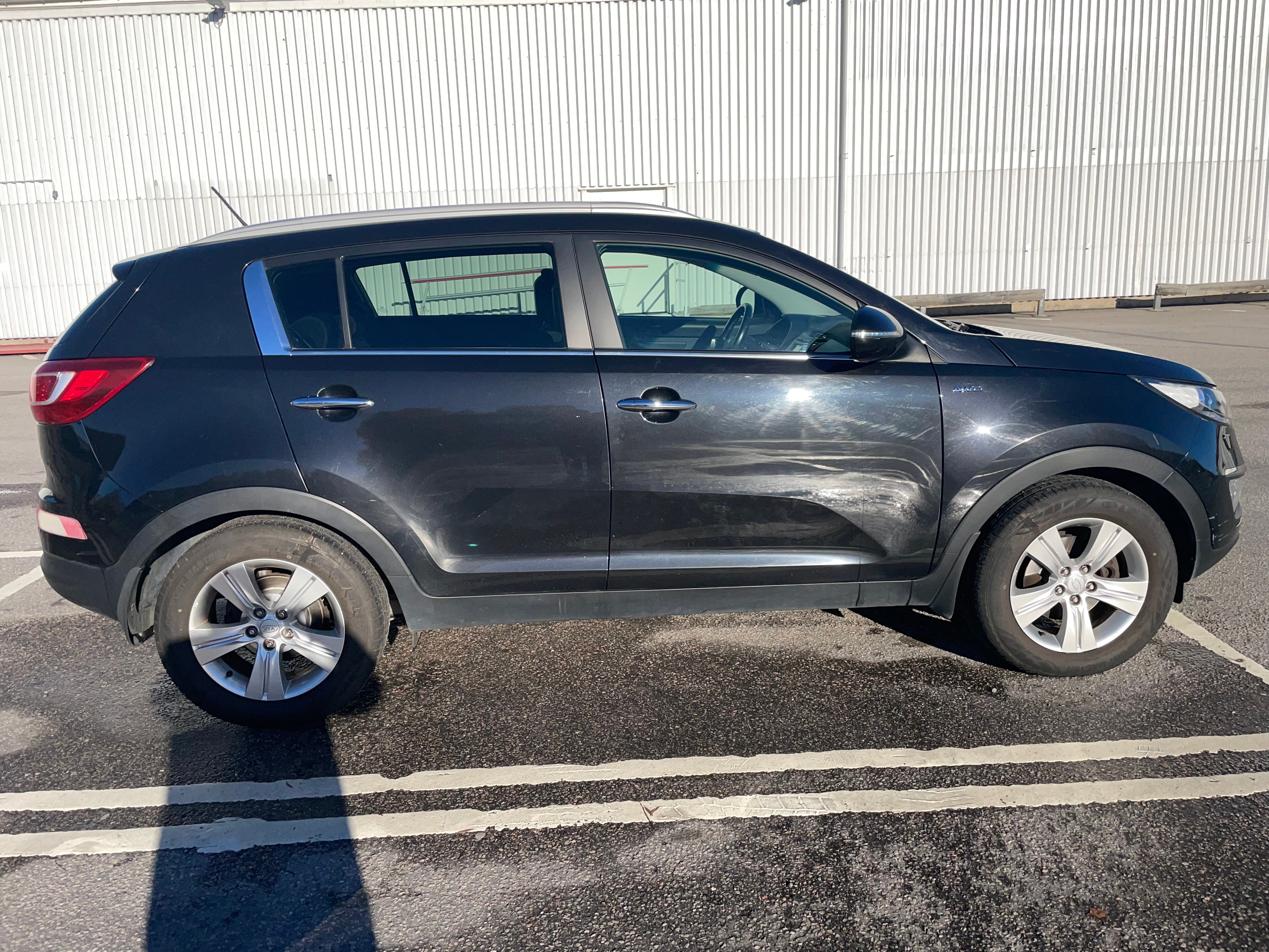 Kia Sportage 2.0 CRDi 2011, bild 2/10