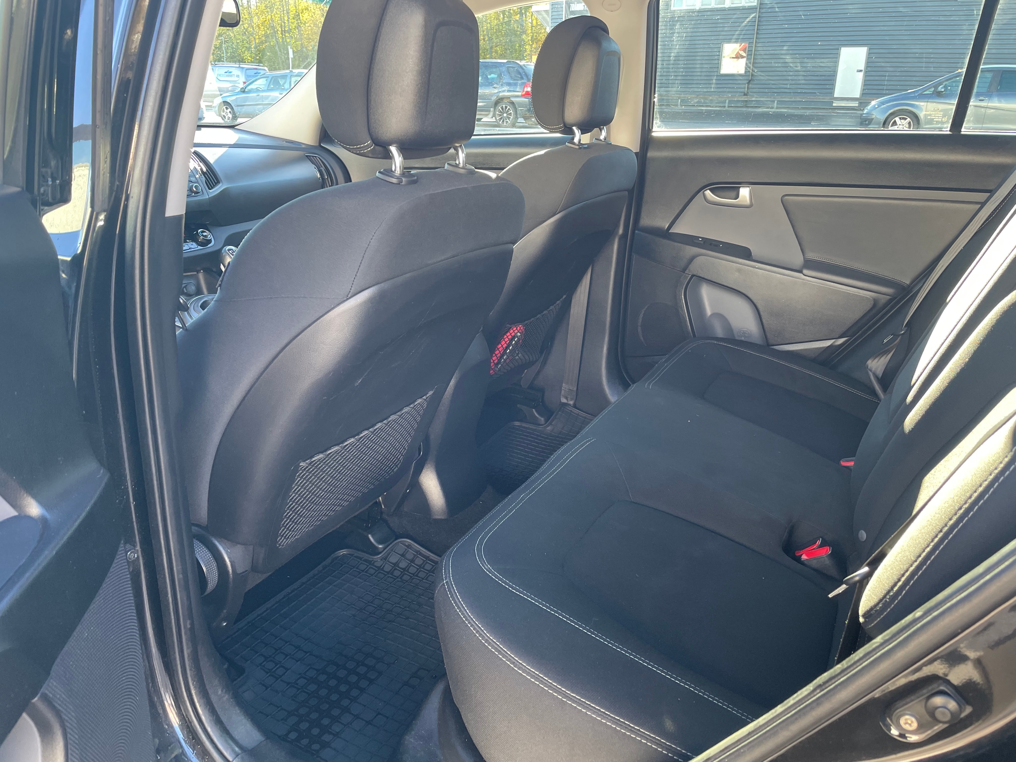 Kia Sportage 2.0 CRDi 2011, bild 7/10