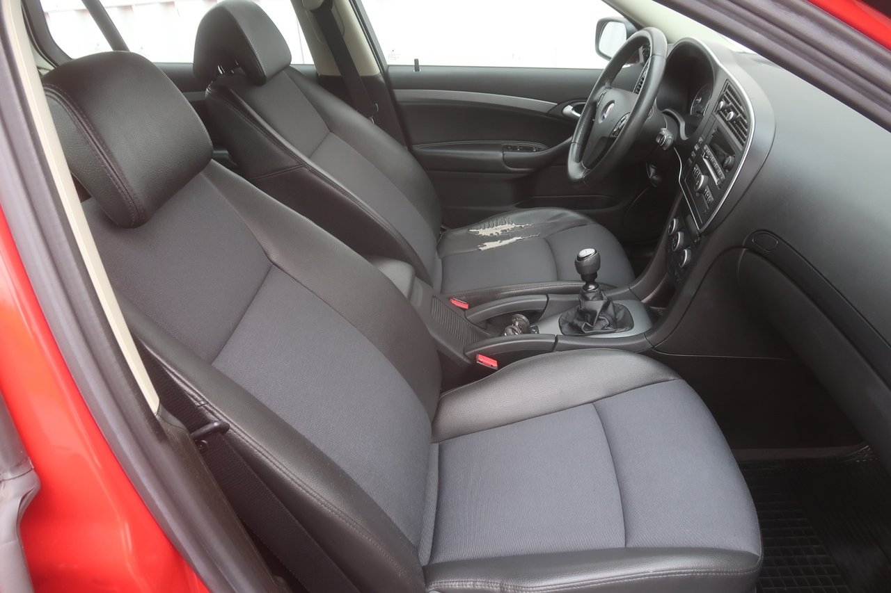 Saab 9-3 Linear 2008, photo 9/10