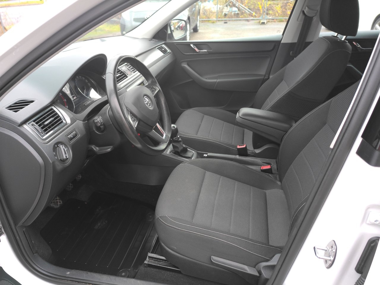 Skoda Rapid 1.2 TSI 2016, bild 5/10