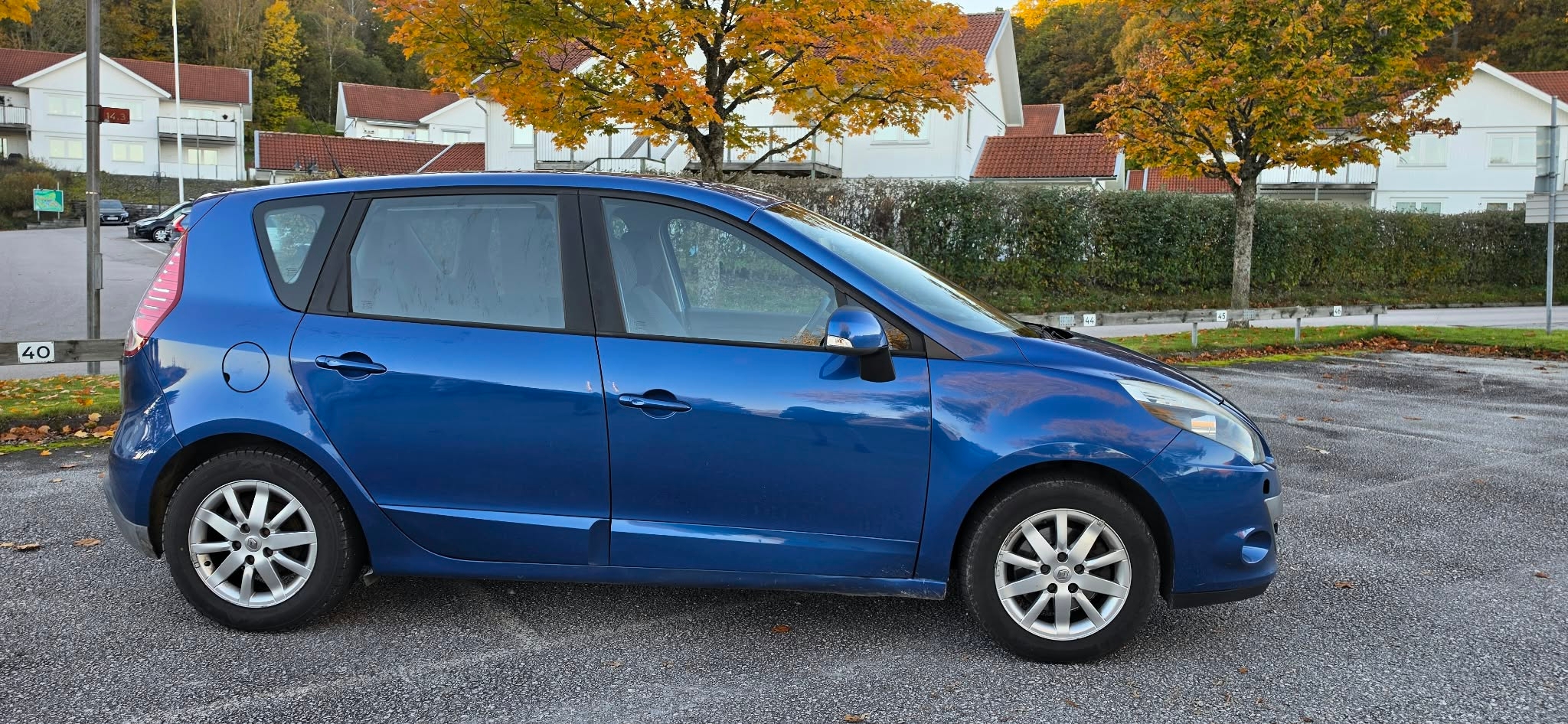 Renault Scenic 2012, bild 2/9
