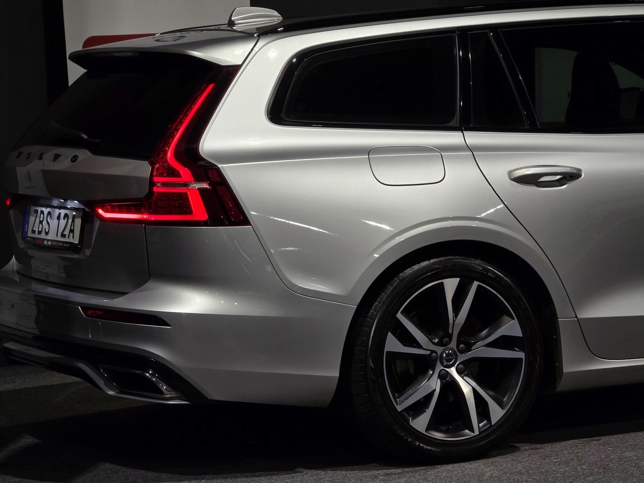 Volvo V60 T4 R Design 2020, bild 5/10