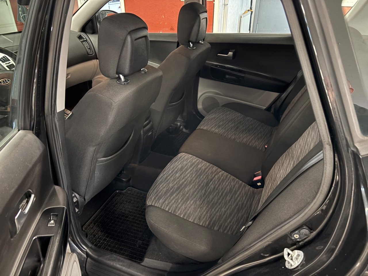 Kia Ceed 1.6 EX 2009, bild 6/6
