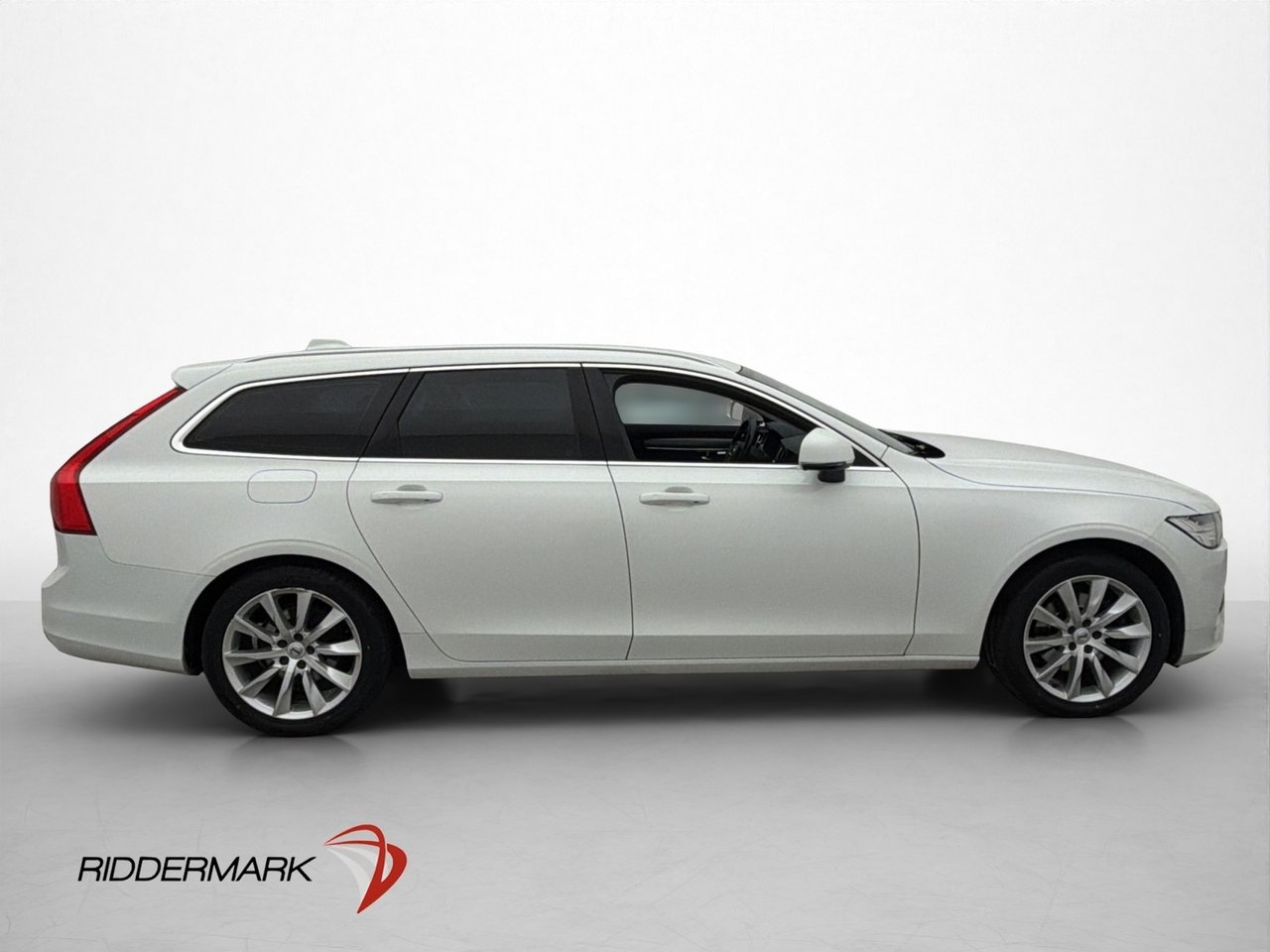 Volvo V90 D3 Business Advanced 2017, kuva 9/10