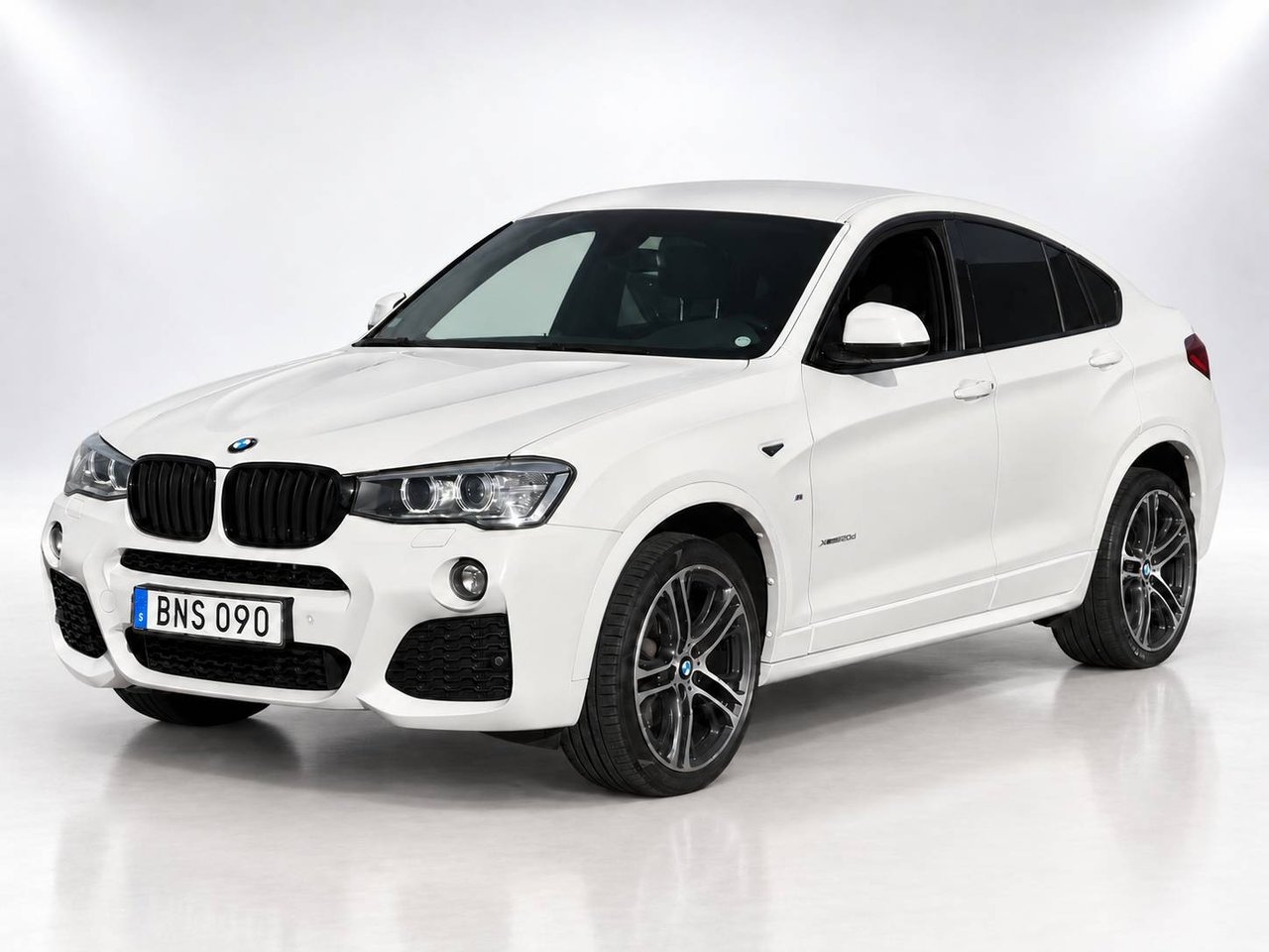 BMW X4 20d M Sport 2015, bild 2/10