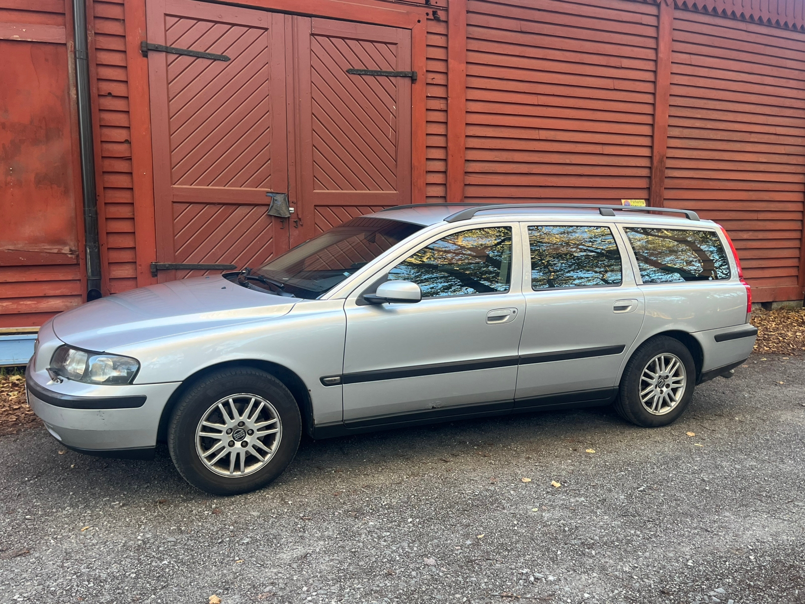 Volvo V70 2.4 2004, kuva 3/6