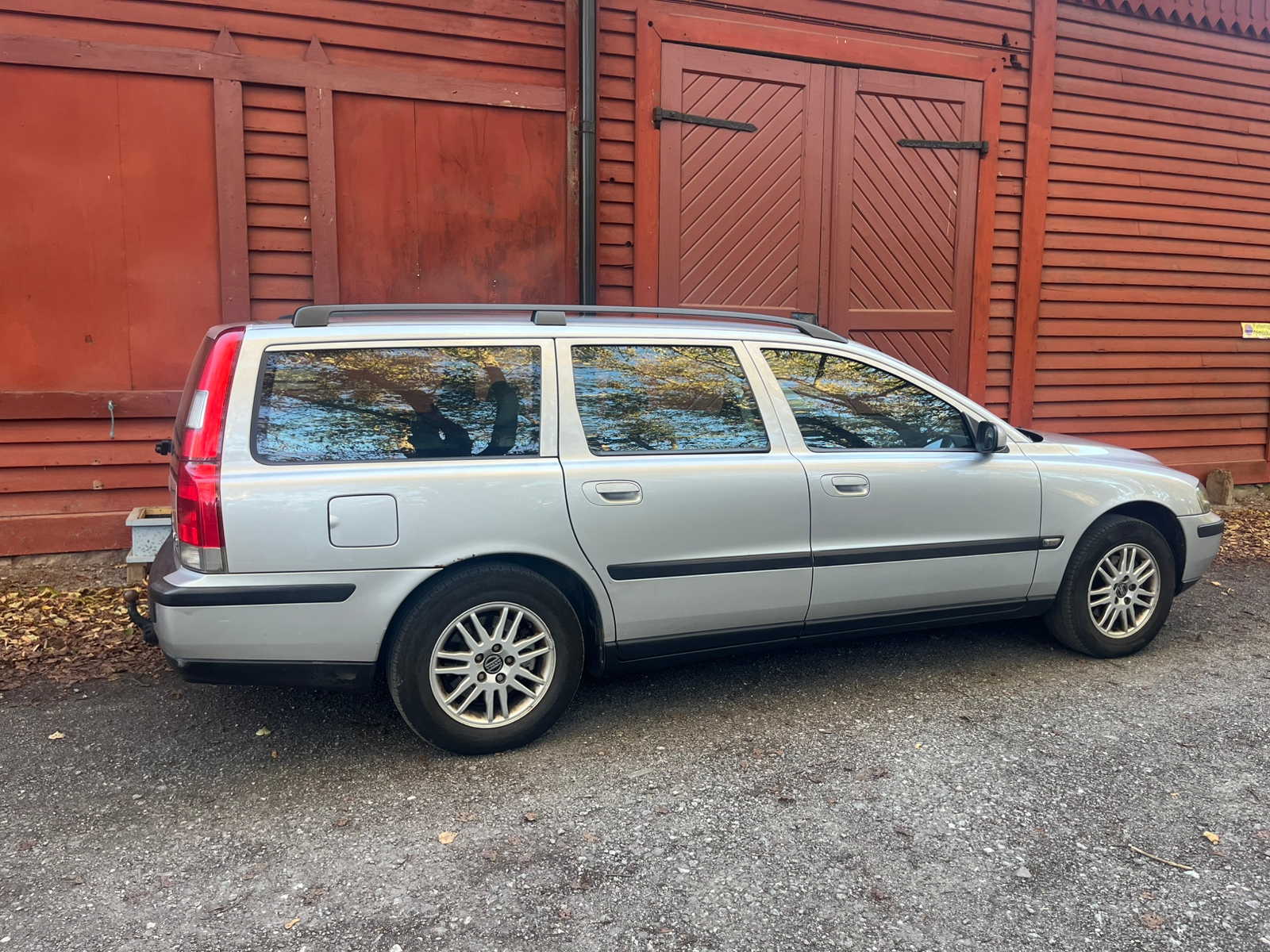 Volvo V70 2.4 2004, kuva 2/6