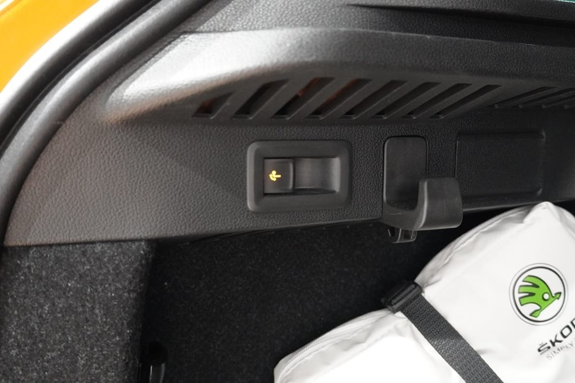 Skoda Kamiq 1.0 TSI Scoutline 2023, bild 6/10