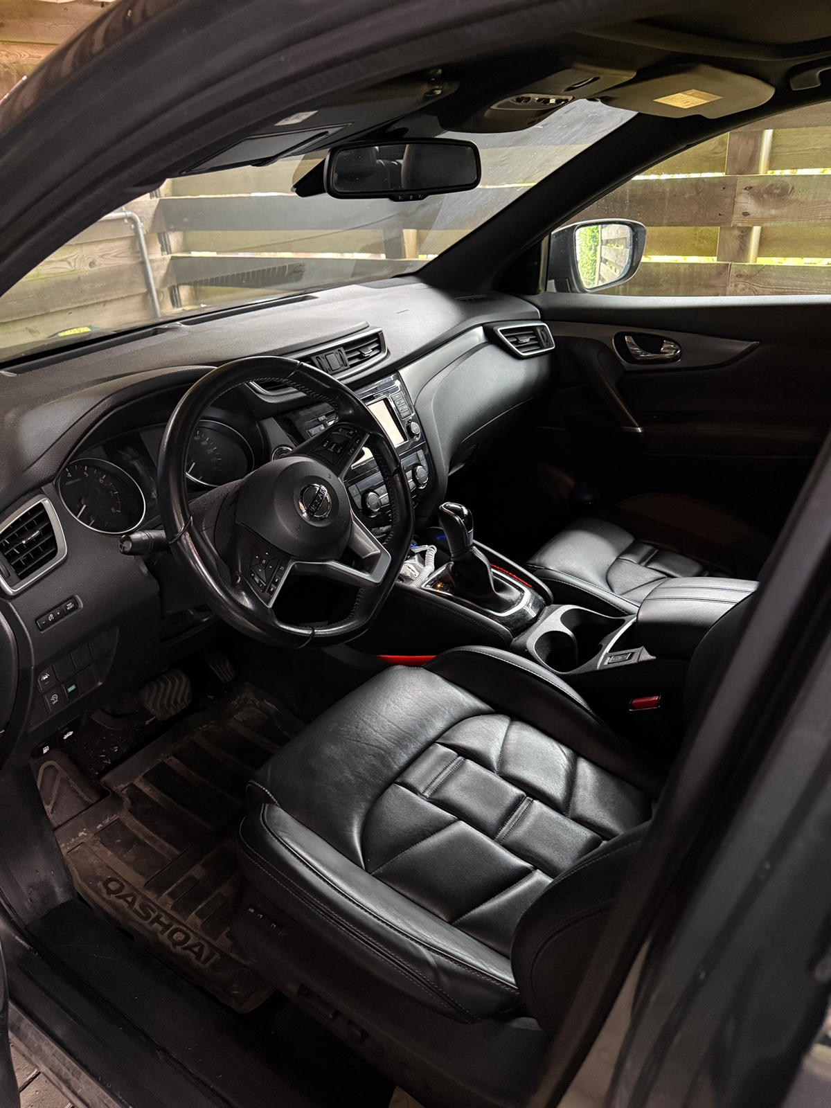Nissan Qashqai 1.2 DIG-T 2018, bild 3/3