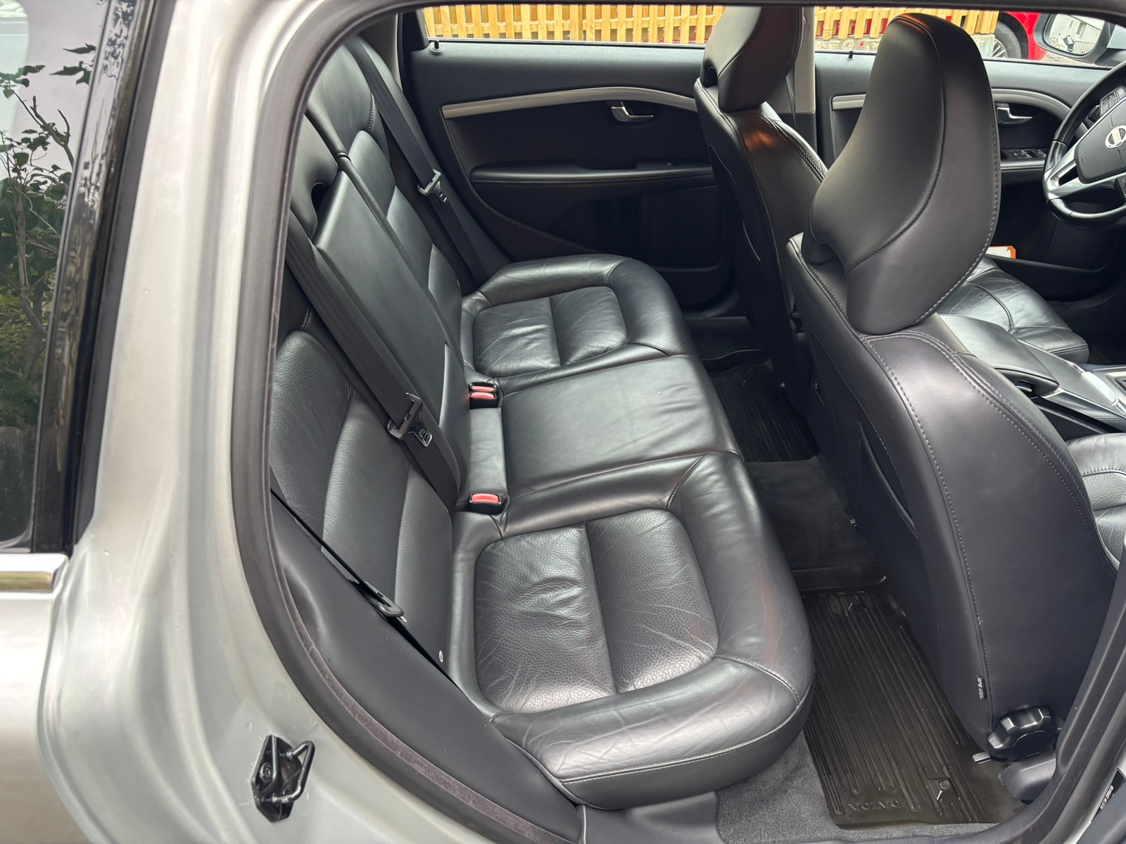 Volvo V70 D4 2013, kuva 9/10