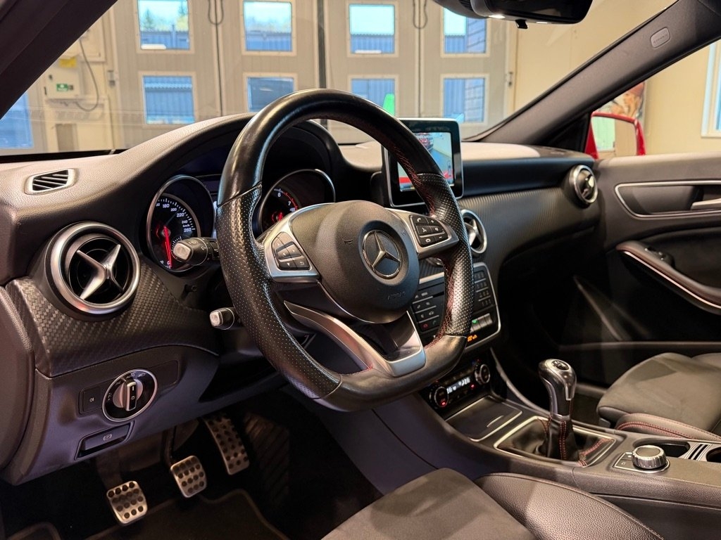 Mercedes-Benz A 180 AMG Line 2018, bild 7/10