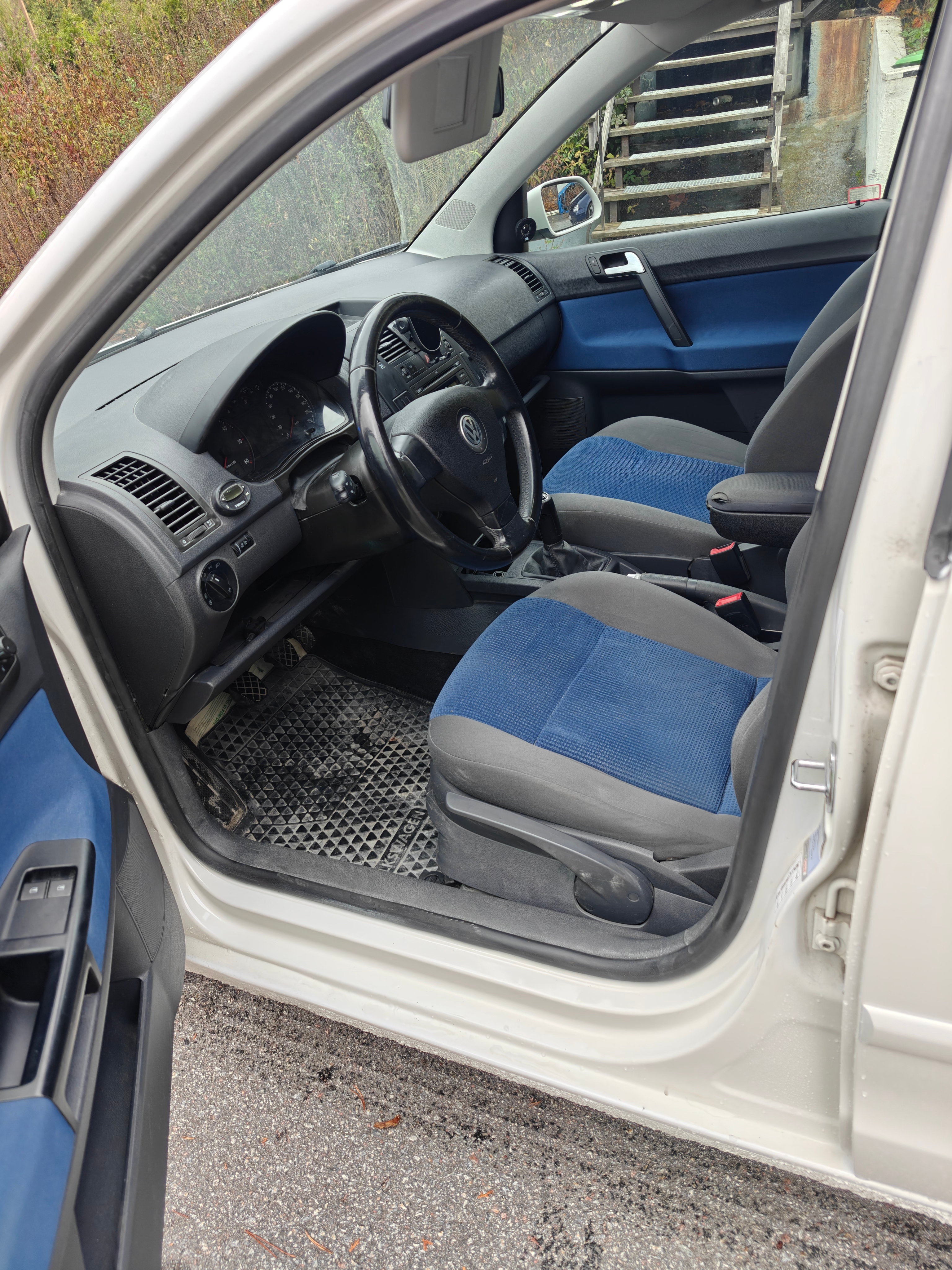 Volkswagen Polo 1.4 TDI DPF 2009, bild 8/8