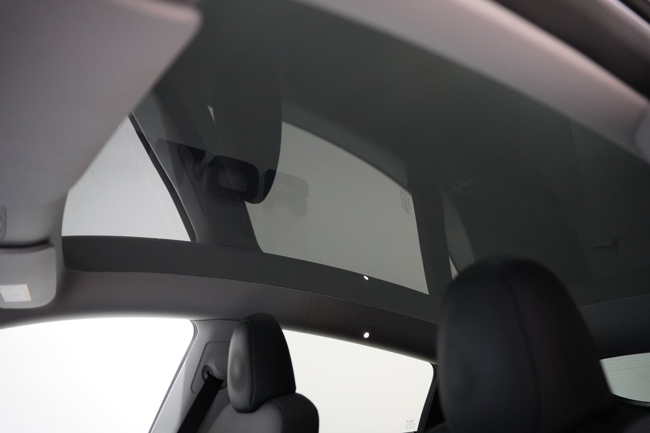 Tesla Model Y 2024, bild 10/10