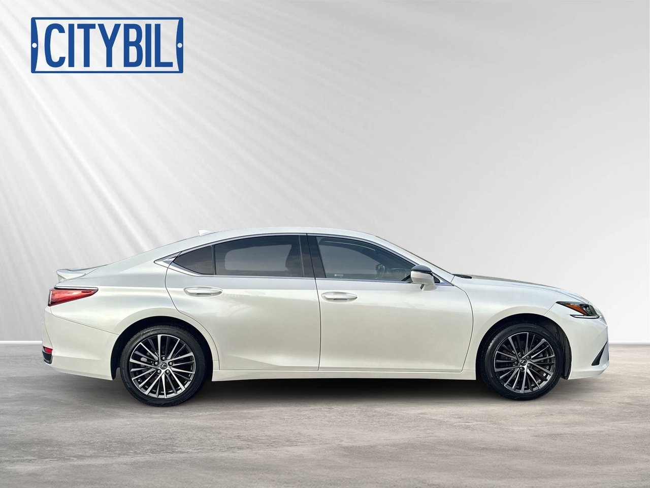 Lexus ES 300h Executive 2023, bild 6/10