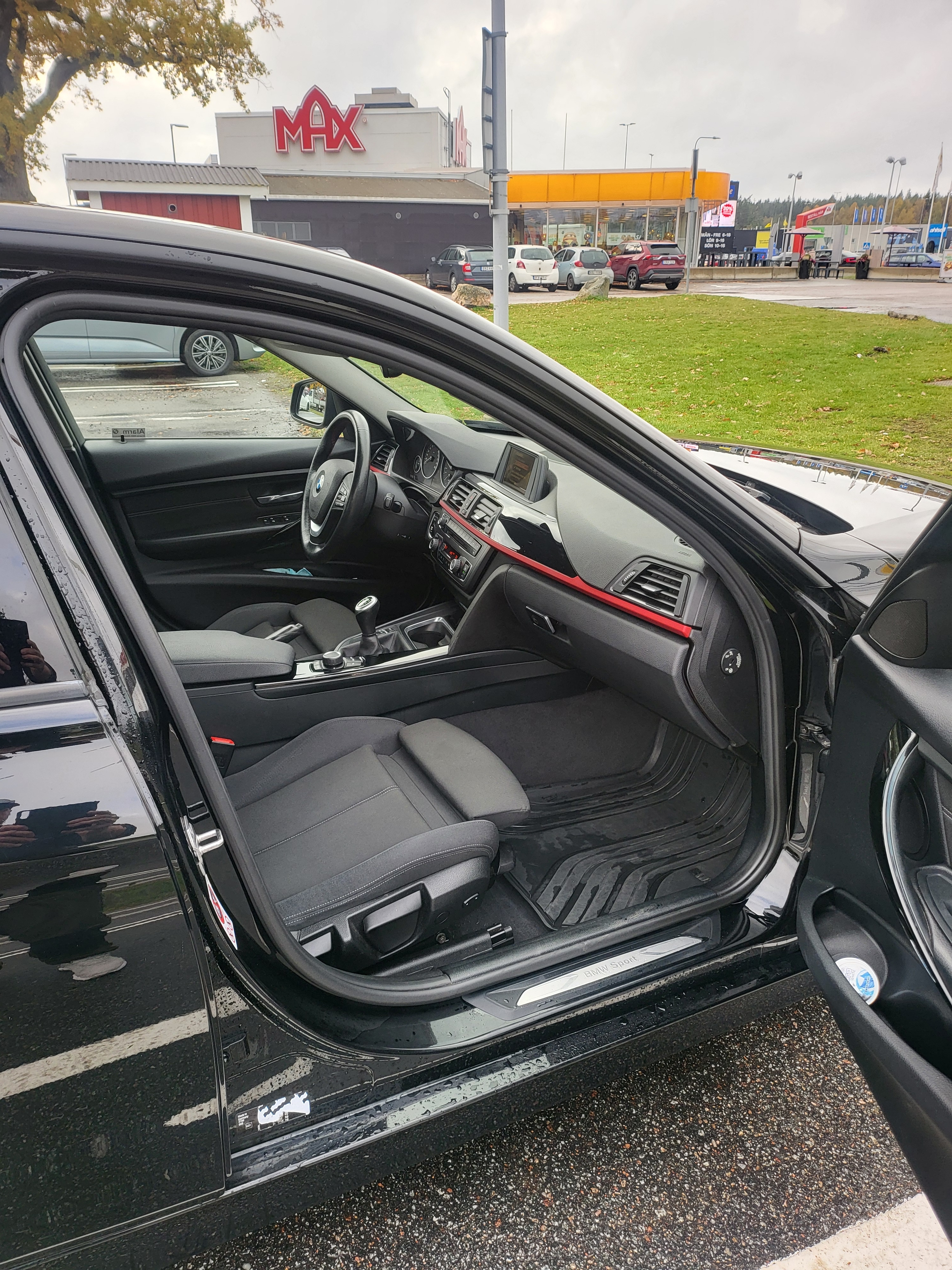 BMW 318d 2015, bild 3/8